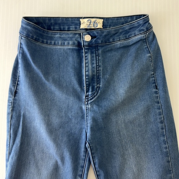 We The Free Just Float On Flare Jeans 26 like new - Picture 3 of 7